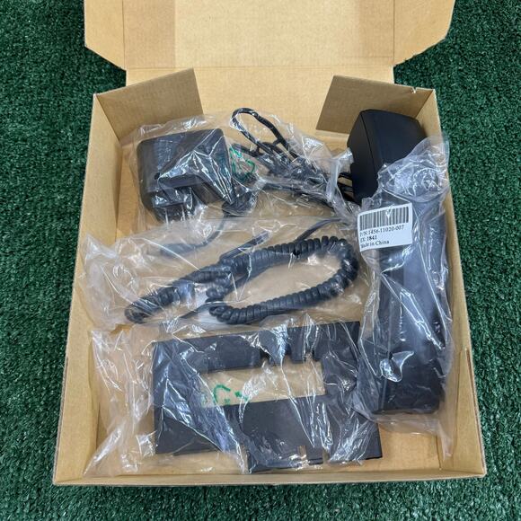 Polycom VVX 350 6-Line IP Desk Phone - Black - Picture 3 of 8